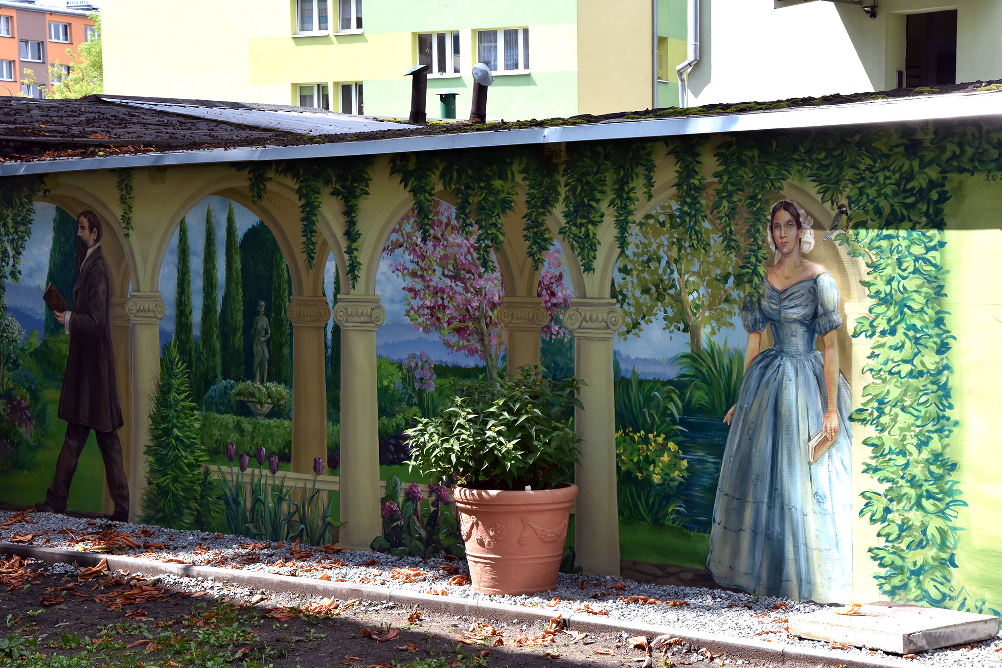 Mural na skwerku przy Centrum Kultury i Rekreacji w Lądku-Zdroju
